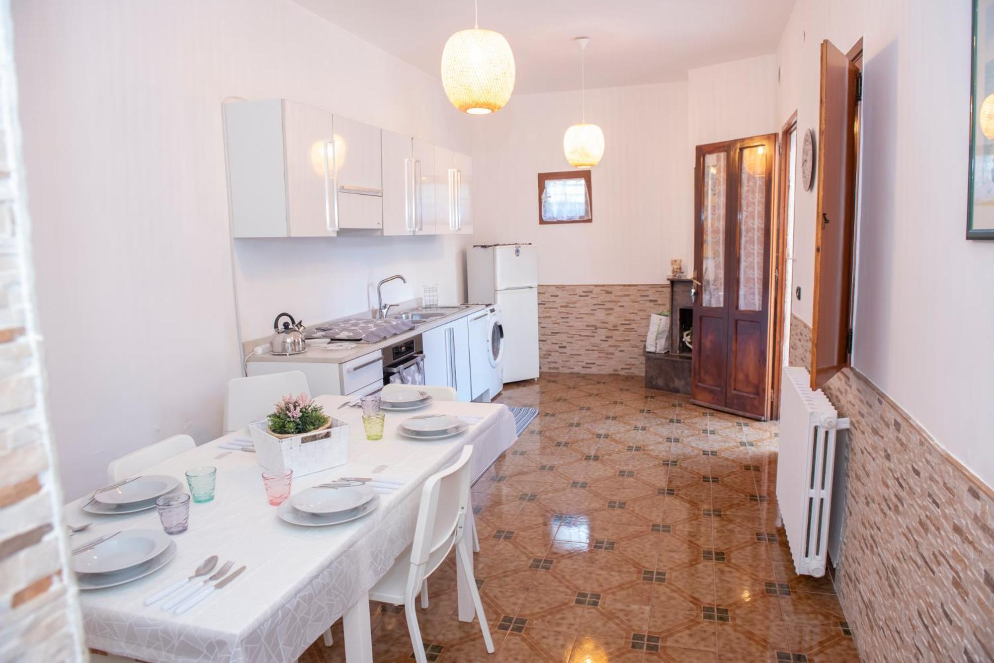 Villa Tonia'S Mansion à Bari Extérieur photo